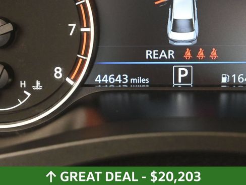 Used 2025 Nissan Altima 2.5 SV FWD image 32