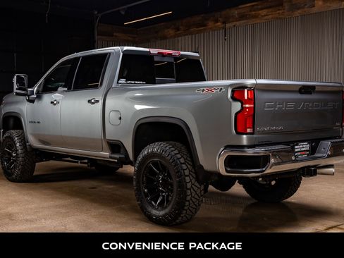 Used 2025 Chevrolet Silverado 2500 LTZ w/ LTZ Premium Package image 7