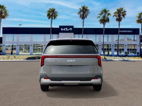 New 2026 Kia Carnival EX FWD image 5