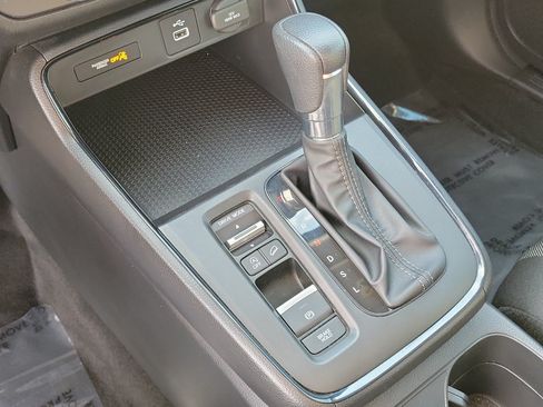 Used 2024 Honda CR-V LX image 25