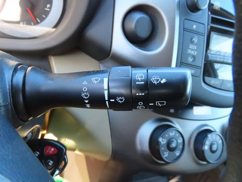 Used 2010 Toyota RAV4 2WD image 28