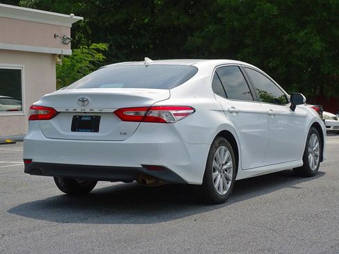 Used 2019 Toyota Camry LE FWD image 10