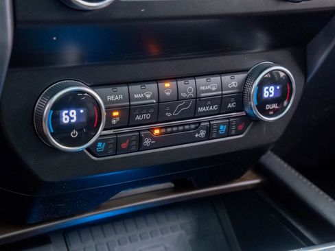 Used 2019 Ford Expedition Max Platinum image 29