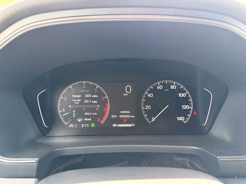 Used 2025 Honda Pilot TrailSport image 18