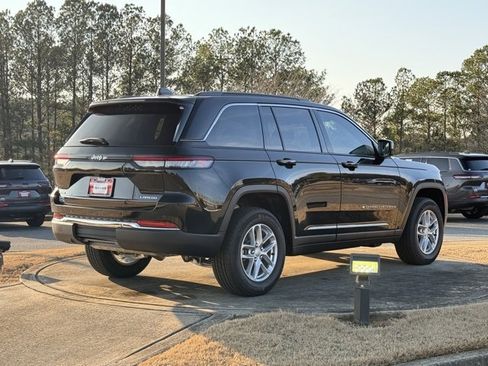 New 2025 Jeep Grand Cherokee Laredo w/ Luxury Tech Group I image 7