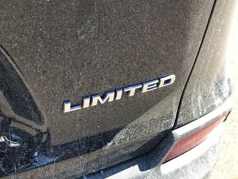 Used 2019 Jeep Cherokee Limited image 4