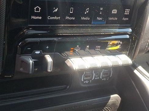 Used 2022 RAM 1500 Limited w/ Body Color Bumper Group AWD/4WD image 26