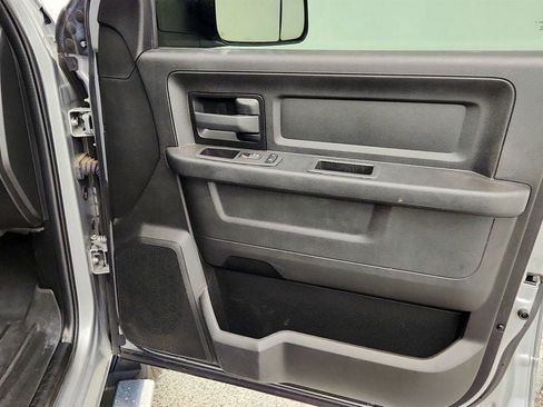 Used 2022 RAM 2500 Tradesman w/ Chrome Appearance Group AWD/4WD image 27