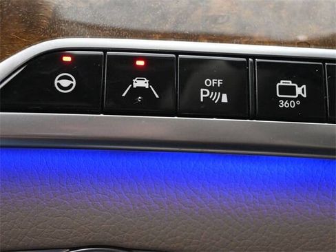 Used 2017 Mercedes-Benz S 550 4MATIC Sedan image 30