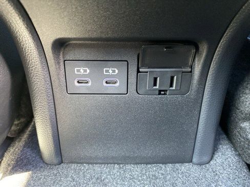 New 2025 Toyota Prius Plug-In Hybrid image 67