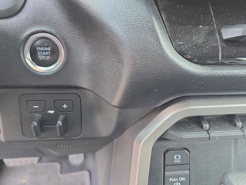 Used 2022 Toyota Tundra SR5 w/ SR5 Convenience Package image 20