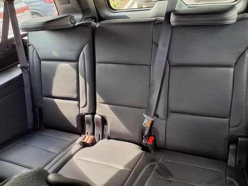 Used 2022 GMC Yukon XL Denali image 12