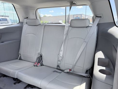 Used 2014 GMC Acadia SLT FWD image 19