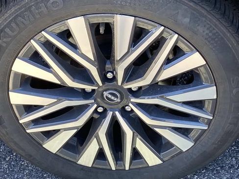Used 2024 Nissan Altima 2.5 SV FWD image 24