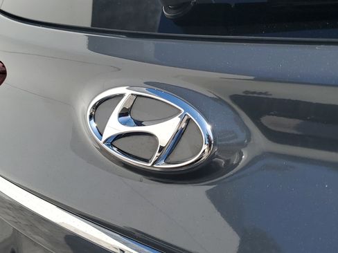 Used 2023 Hyundai Kona Limited FWD image 6