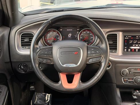 Used 2022 Dodge Charger SXT w/ Leather Interior Group RWD image 28