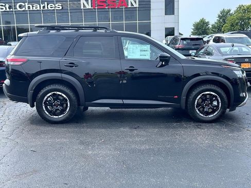 Used 2026 Nissan Pathfinder Rock Creek AWD/4WD image 2