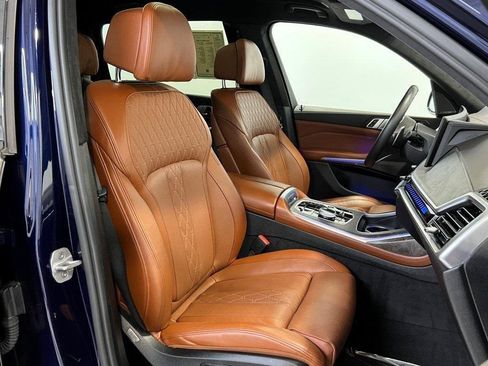 Used 2023 BMW X7 M60i w/ Executive Package image 15