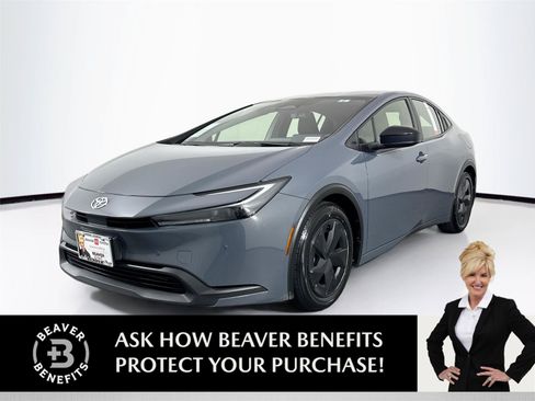Certified 2023 Toyota Prius LE FWD image 1