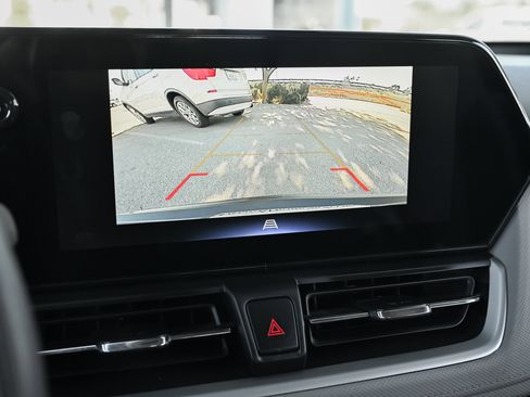 Used 2024 Chevrolet TrailBlazer LS image 28