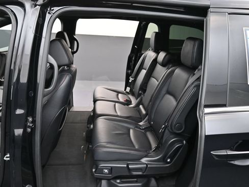 Used 2025 Honda Odyssey Sport-L image 11