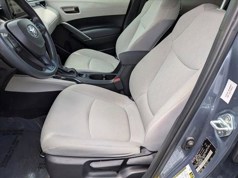 Used 2024 Toyota Corolla Cross L FWD image 15