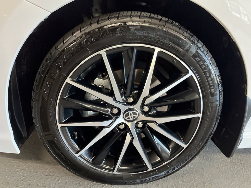 Used 2023 Toyota Camry SE w/ Audio Upgrade Package FWD image 5