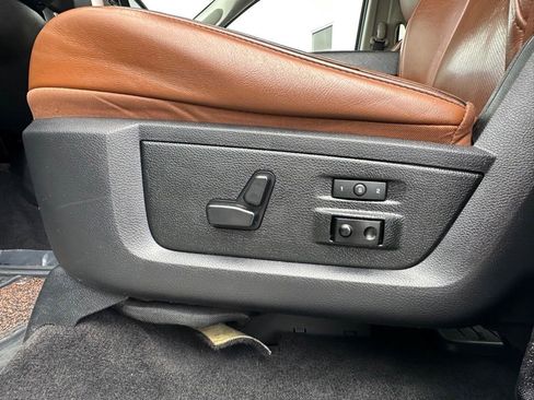 Used 2018 RAM 2500 Longhorn w/ Convenience Group AWD/4WD image 21
