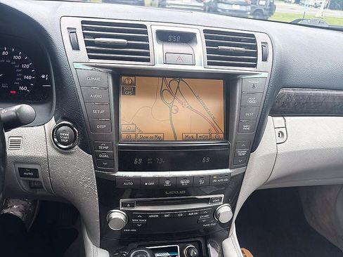 Used 2011 Lexus LS 460 AWD w/ Comfort Pkg image 16
