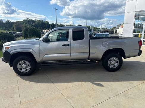 Used 2020 Toyota Tacoma SR RWD image 4