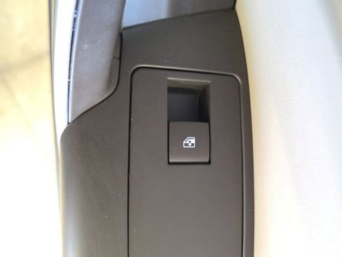 Used 2015 Buick Regal image 23