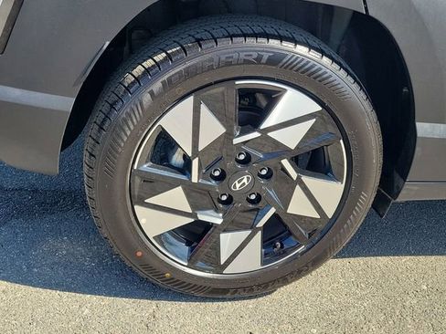 Used 2025 Hyundai Kona SEL FWD image 28