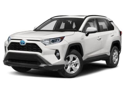 Used 2021 Toyota RAV4 XLE w/ Convenience Package