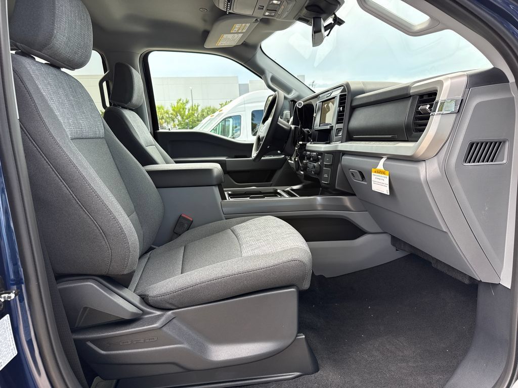New 2027 Ford F250 XLT w/ Tremor Off-Road Package AWD/4WD image 21