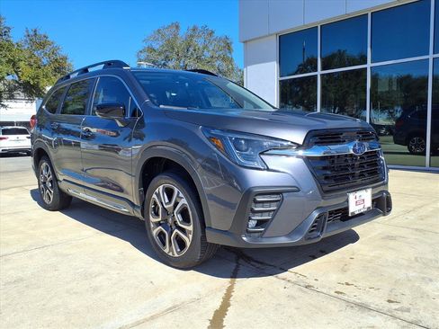 Used 2025 Subaru Ascent Limited image 2