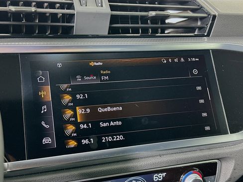 Used 2025 Audi Q3 2.0T Premium image 21