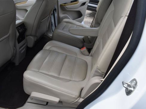 Used 2017 GMC Acadia Denali w/ Technology Package FWD image 21