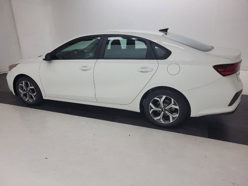 Used 2021 Kia Forte LXS FWD image 3