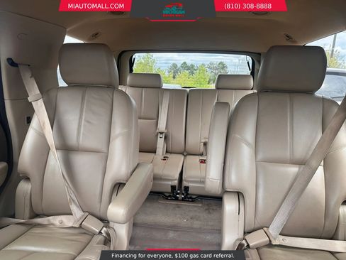 Used 2012 GMC Yukon SLT w/ SLT-2 Equipment Package AWD/4WD image 17