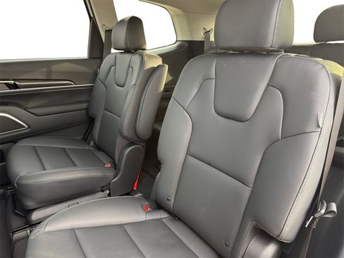 New 2025 Kia Telluride S image 14