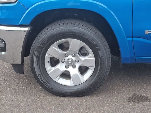 Used 2025 RAM 1500 Big Horn AWD/4WD image 9