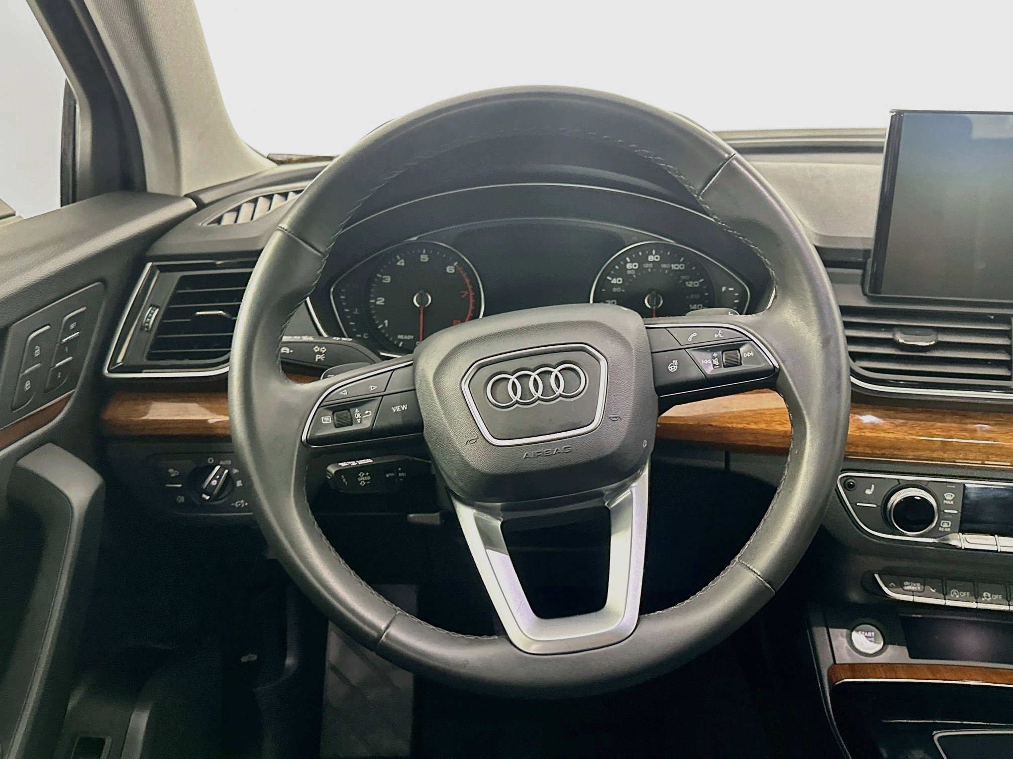 Used 2023 Audi Q5 2.0T Premium w/ Convenience Package AWD/4WD image 17