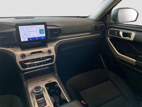 Used 2022 Ford Explorer XLT w/ Class IV Trailer Tow Package image 23