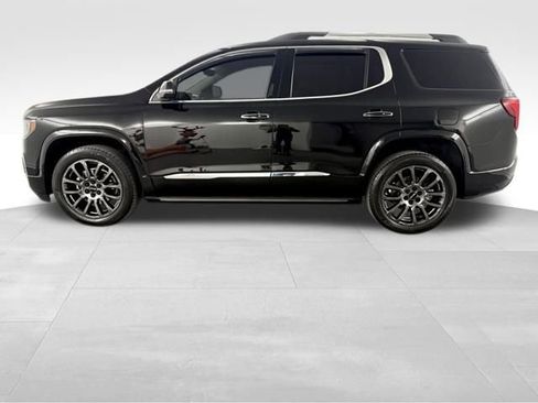Used 2022 GMC Acadia Denali w/ Black Diamond Edition image 5