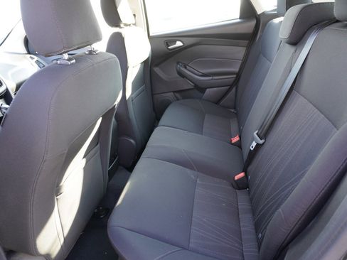 Used 2016 Ford Focus SE image 12