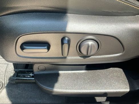 Used 2019 Chevrolet Equinox Premier FWD image 8
