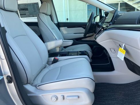 New 2026 Honda Odyssey Touring image 28