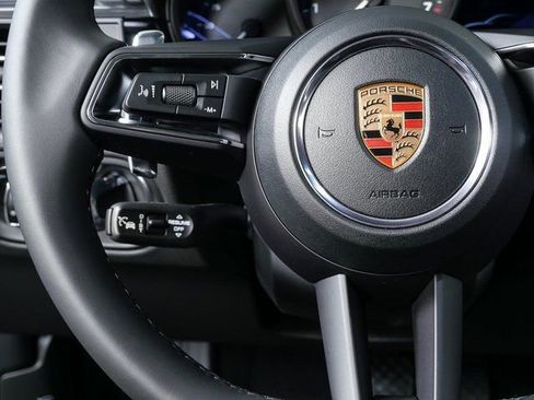 Used 2026 Porsche Macan AWD/4WD image 11