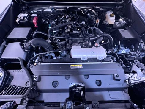 Used 2024 Toyota Tacoma TRD Sport image 11