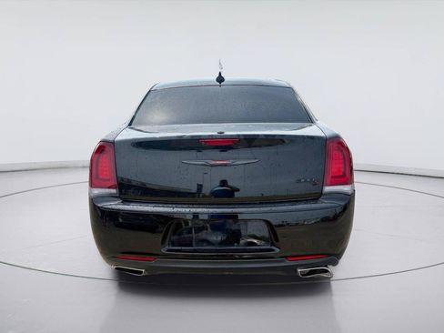 Used 2022 Chrysler 300 S RWD image 4
